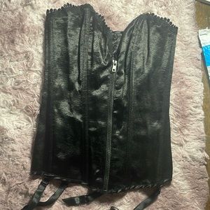 Beautiful Vintage FREDERICKS OF HOLLYWOOD